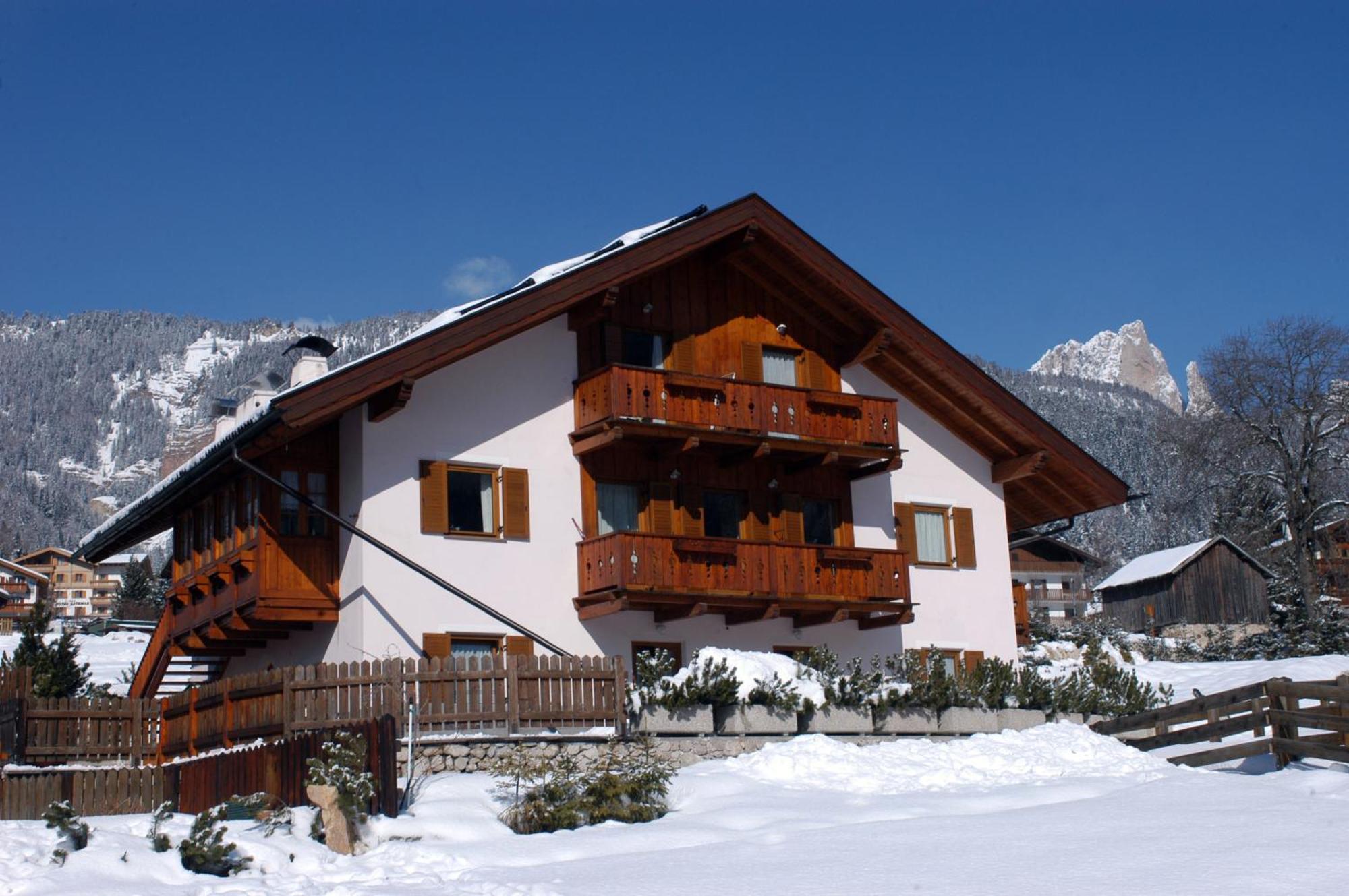 Appartamenti Majon Ladina Vigo di Fassa Exteriér fotografie